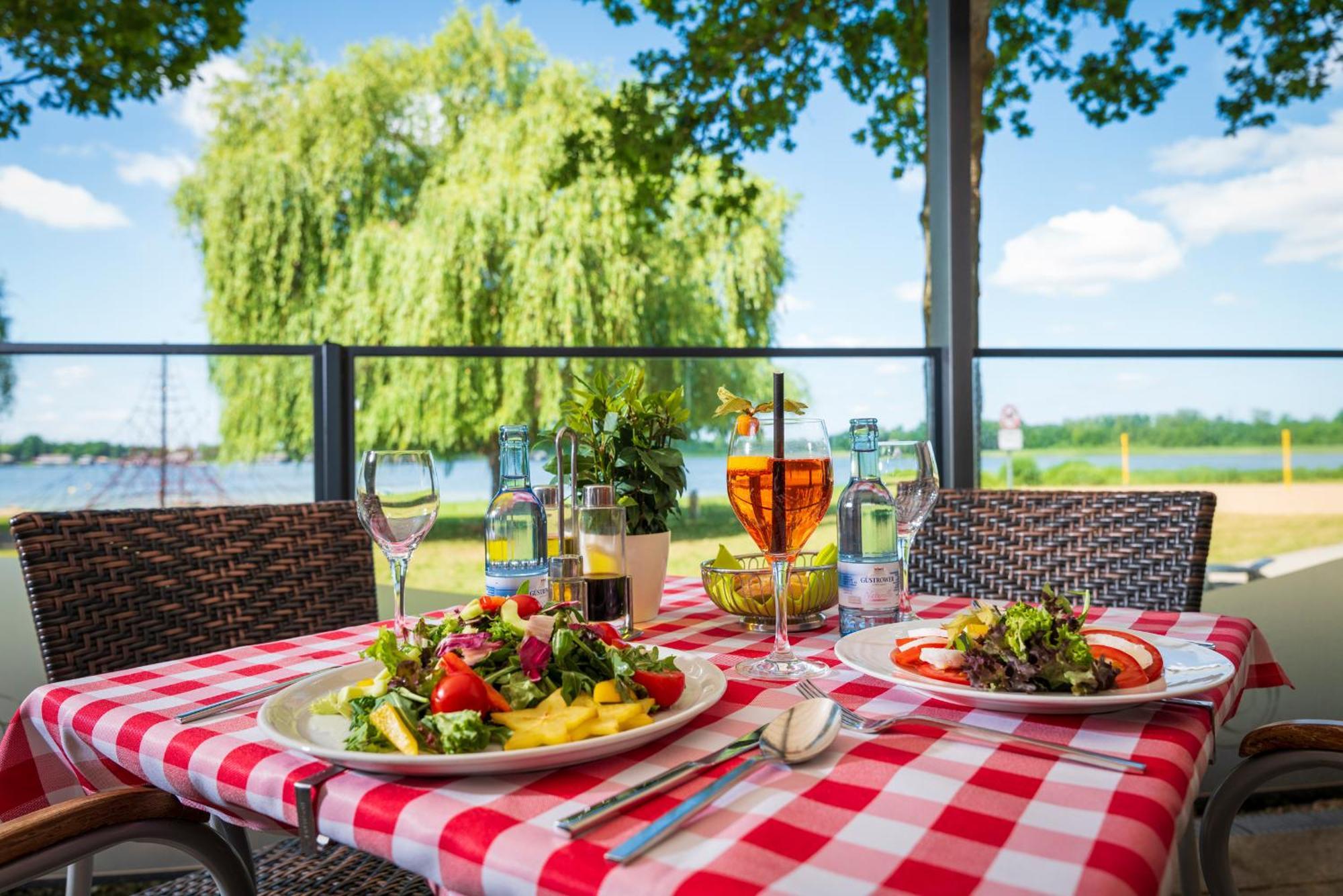 Güstrow Strandhaus Am Inselsee מראה חיצוני תמונה